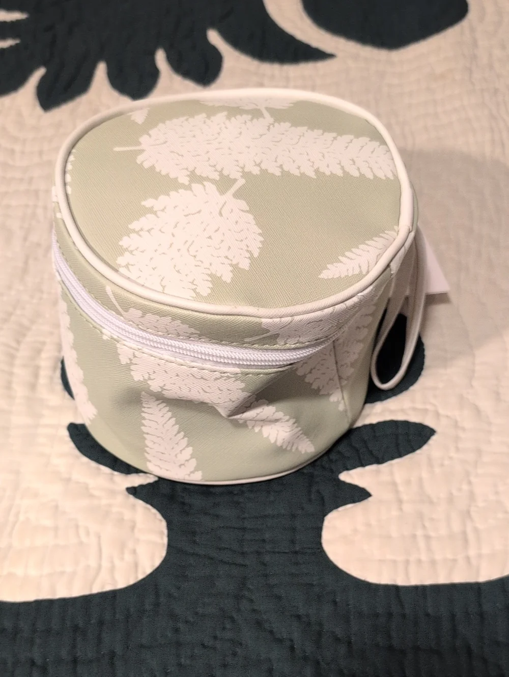 New Manaola Palapalai Tote, Long Zip Pouch And Lei Bag (3 Pcs Set )